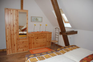 Ferienwohnung "Dahlienzauber", Schlafzimmer - Tourismushof Clewes Grün