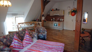 Ferienwohnung "Dahlienzauber" -Wohnbereich